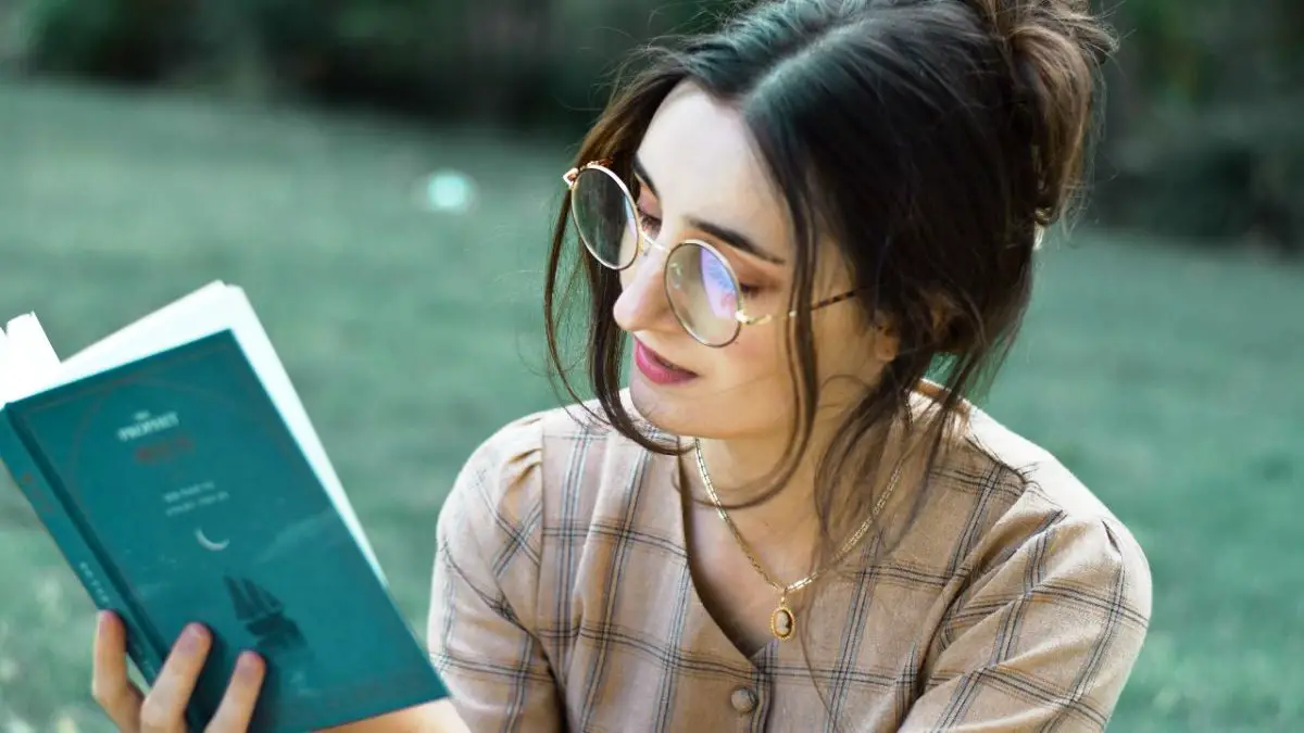 10 Best Books On Self Esteem You Must Read