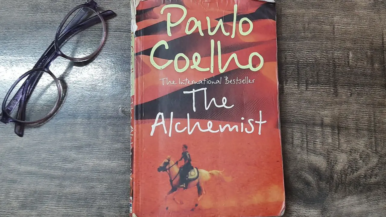 The Alchemist Book Summary (Paulo Coelho)